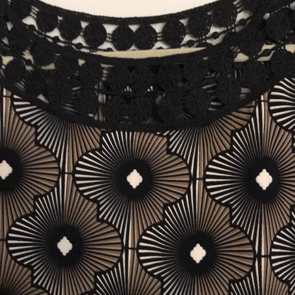 Black and brown design blouse - Picture 2 of 3